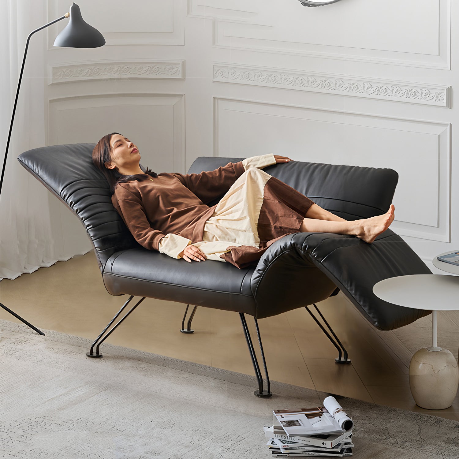 Adjustable Reclining Lounge Chair with Wax Pull-Up Leather Contact Surface